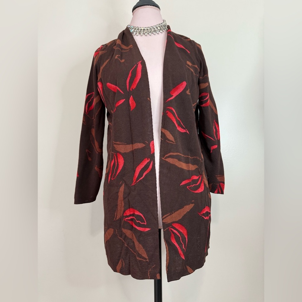 Chicos Brown and Red Patterned Open Cardigan in size medium (1)